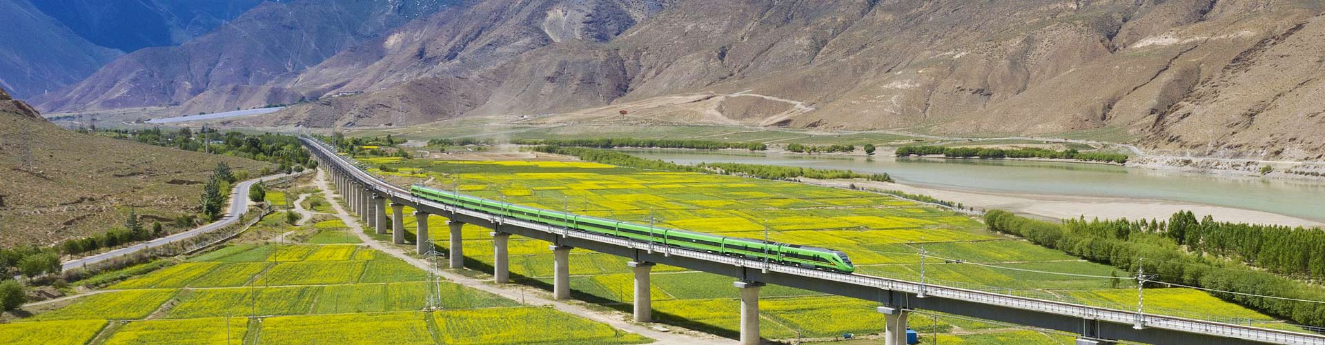 Get to the Tibetan Plateau by train. Join in Xining Tibet Tour to unvail the mysteries of the wonders on the roof of the world via Qinghai-Tibet Railway. 