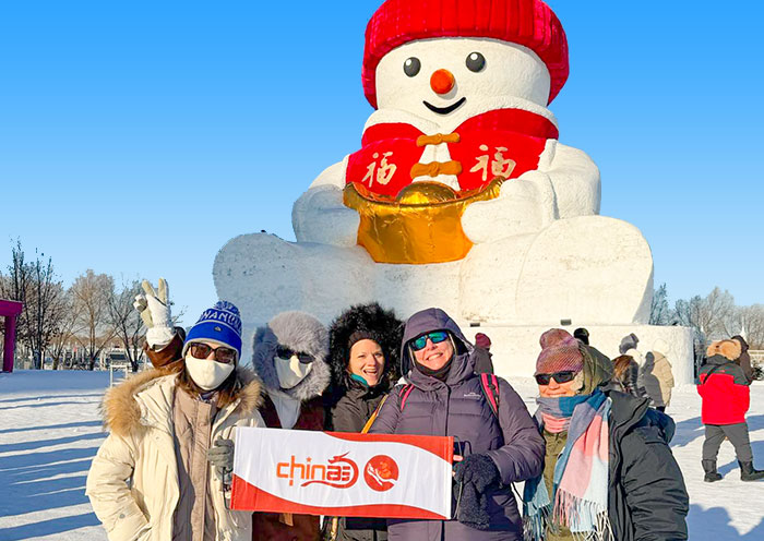 AOT guests at Snowman Pier in Harbin AOT guests at Snowman Pier in Harbin