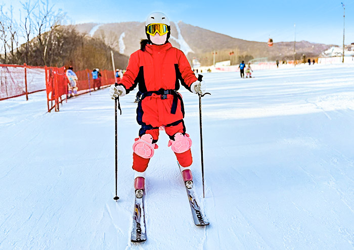 AOT guests skiing at Yabuli Ski Resort near Harbin AOT guests skiing at Yabuli Ski Resort near Harbin