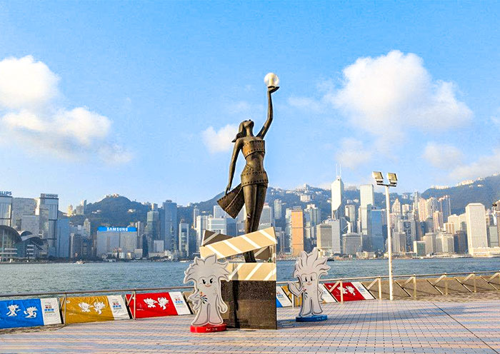 Avenue of Stars offers stunning views of Victoria Harbour
