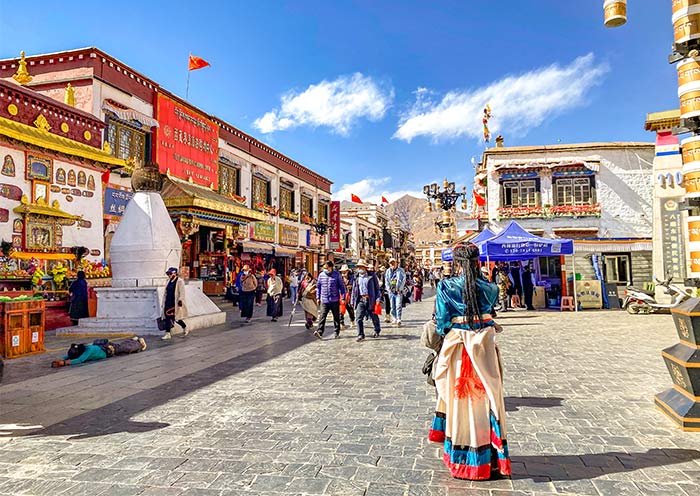 Lhasa Barhkor Street