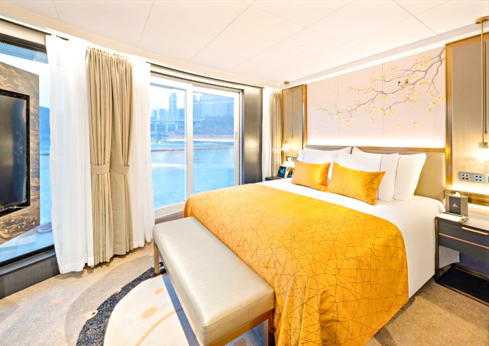 Yangtze River Cruise Ships