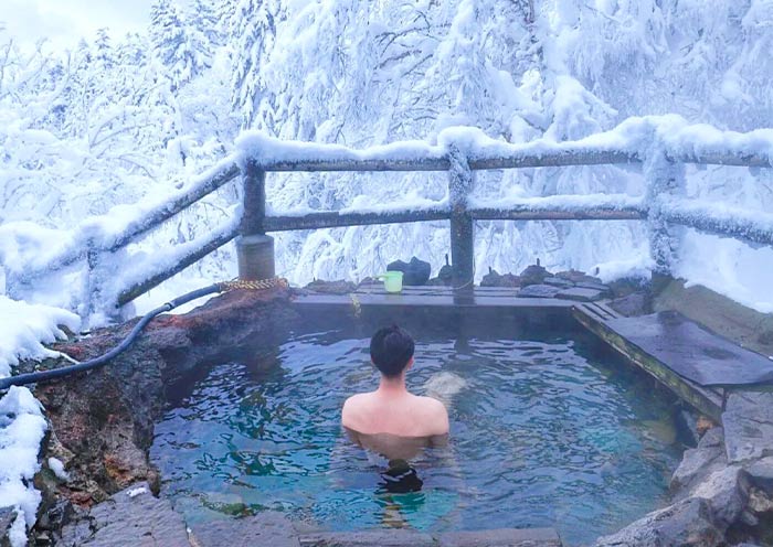 Relaxing in Changbai Mountain Hot Springs