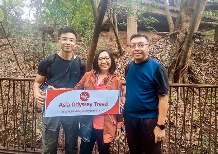 Visit Chengdu Panda Base with Local-based AOT