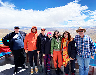 China Group Tours & Knowledgeable Local Guides China Group Tour & Knowledgeable Local Guides