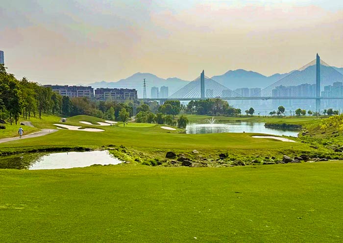 Chongqing Riverview Baifu Golf & Country Club