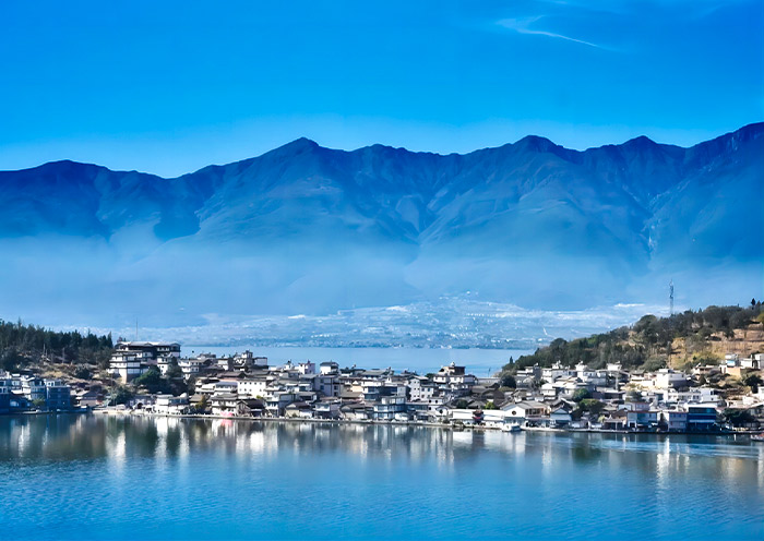 Dali: Nestled Between Cangshan Mountains and Erhai Lake