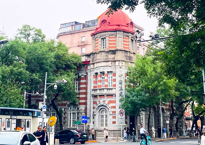 Dongjiaominxiang was once one of the longest hutongs in Beijing