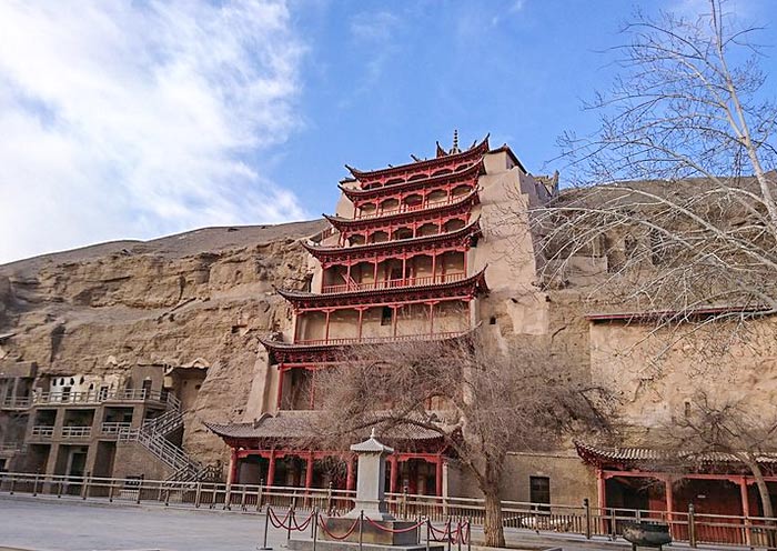 The Largest Buddha Statue, Cave 96