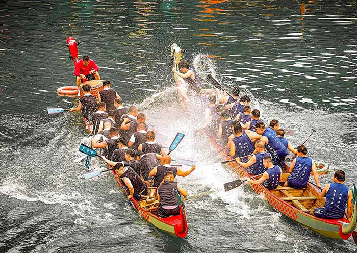 Dragon Boat Festival Vibe in Fenghuang Ancient Town