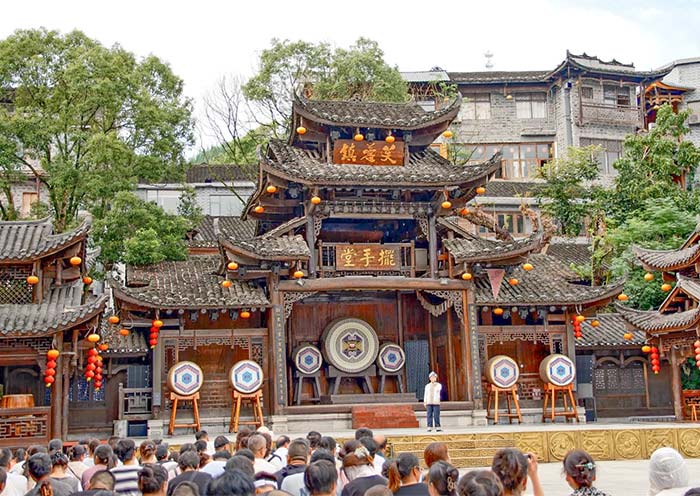 Furong Ancient Town Baishou Hall