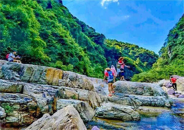 Longhuxia Canyon