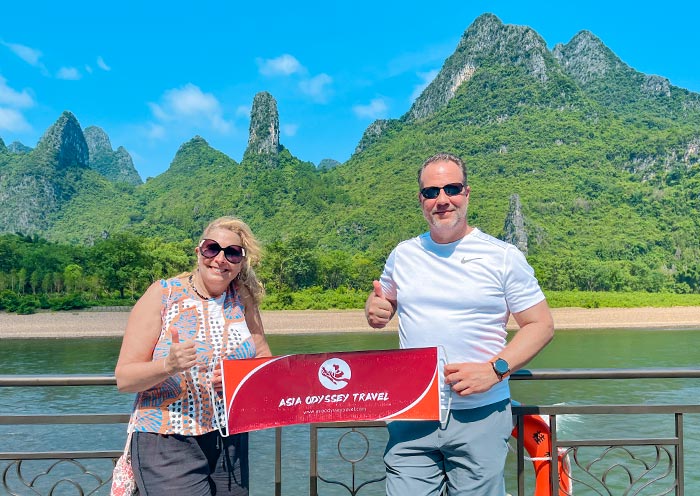 Happy travelers in Guilin with us
