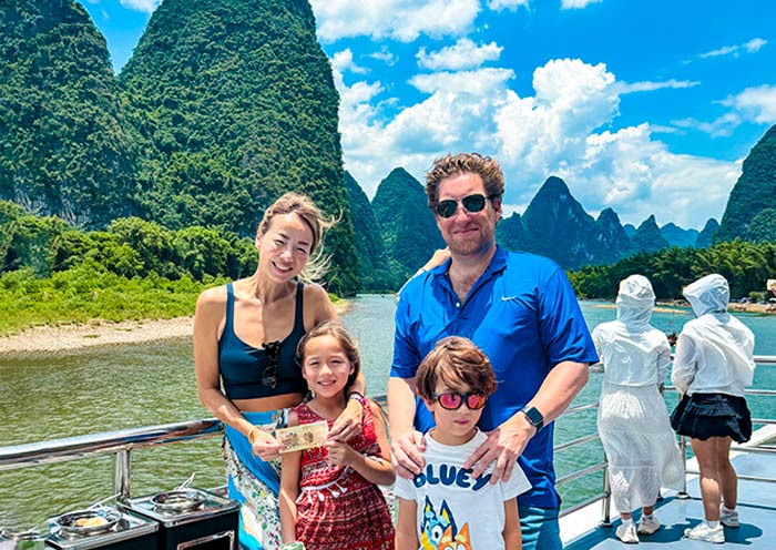 Smiling guests on a Guilin tour