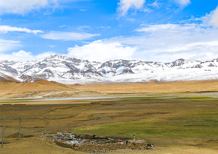 Gyawu La Pass in Tibet to for Mount Everest View Gyawu La Pass in Tibet