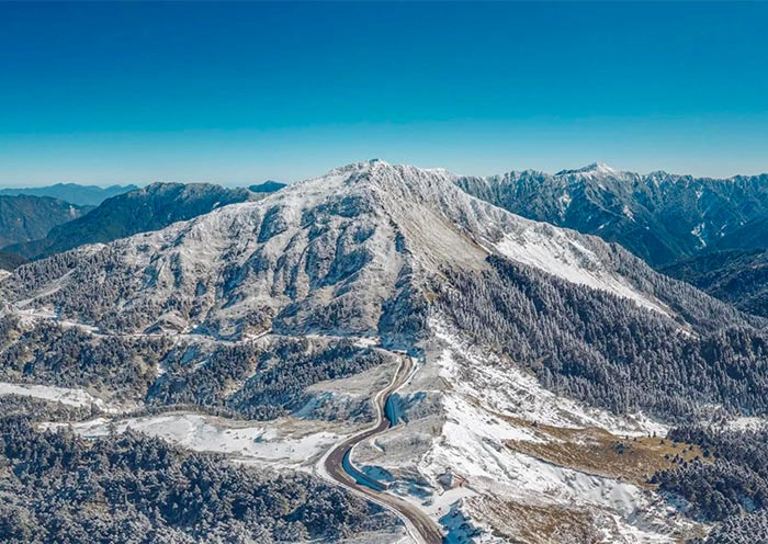Snowy Hehuanshan in Winter