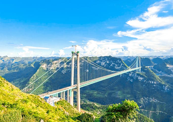 Huajiang Canyon Bridge
