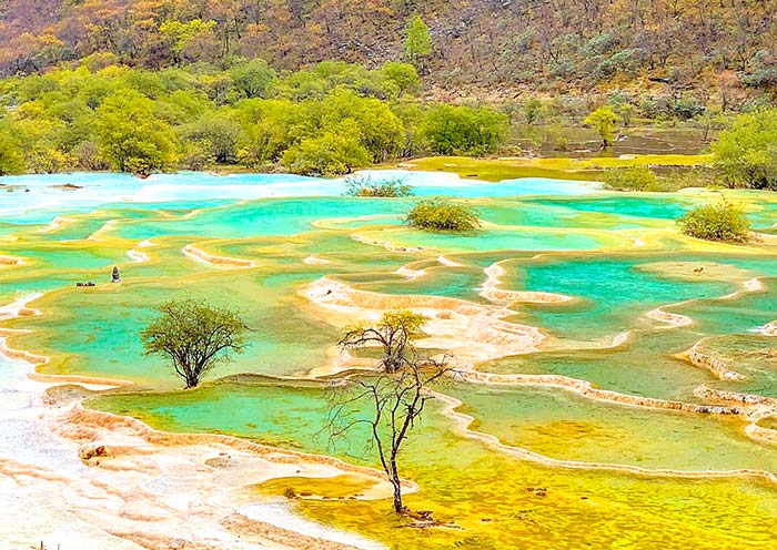Hike through Huanglong National Park Hike through Huanglong National Park
