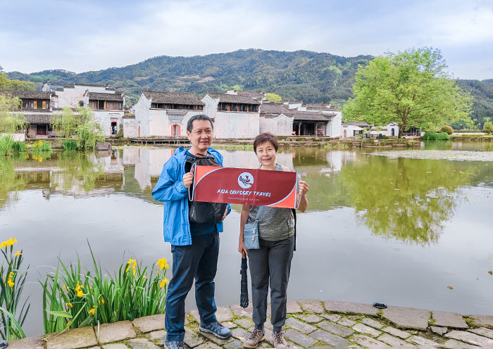 Our dear guests visited Hongcun Village in Spring