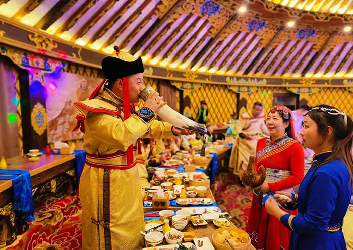 Zhama Banquet, Huitengxile Grassland