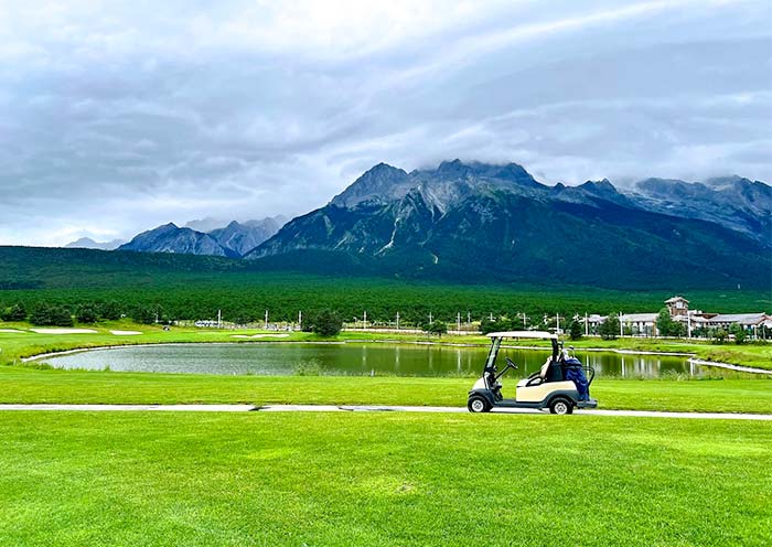 Jade Dragon Snow Mountain Golf Club