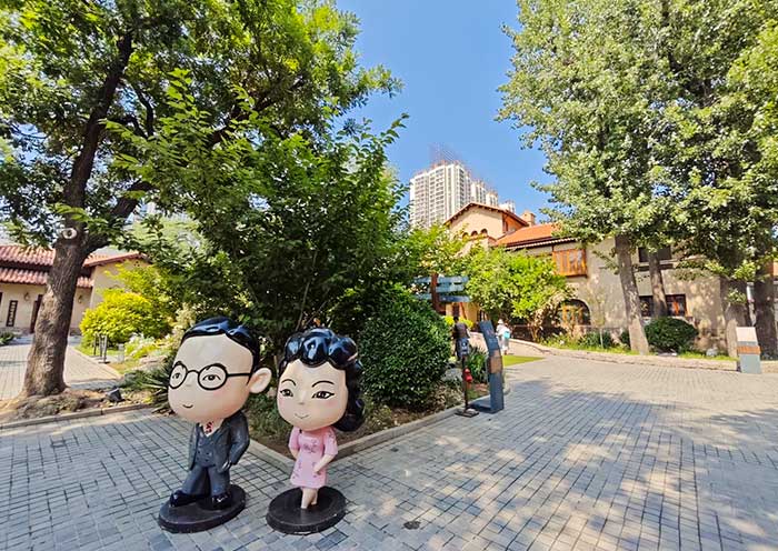 Puyi & his Queen Wanrong, Jingyuan Garden