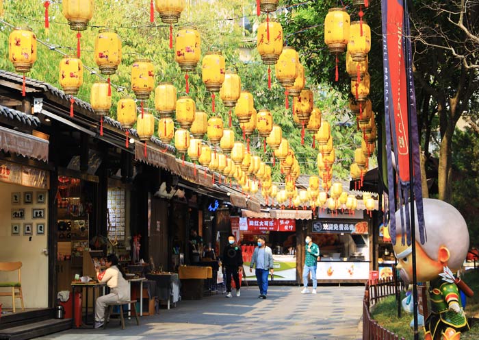 Take a stroll on Jinli Old Street Chengdu Jinli Old Street
