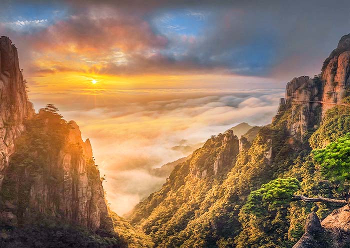 Sunrise at Jiuhua Mountain