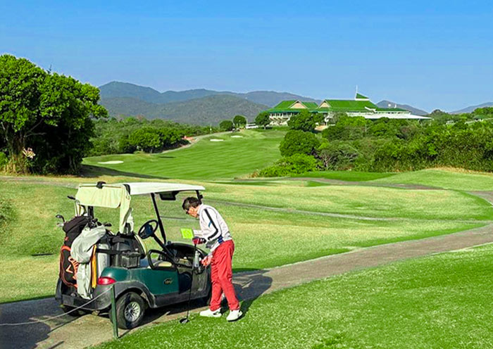 Play at Kau Sai Chau Public Golf Course Play at Kau Sai Chau Public Golf Course