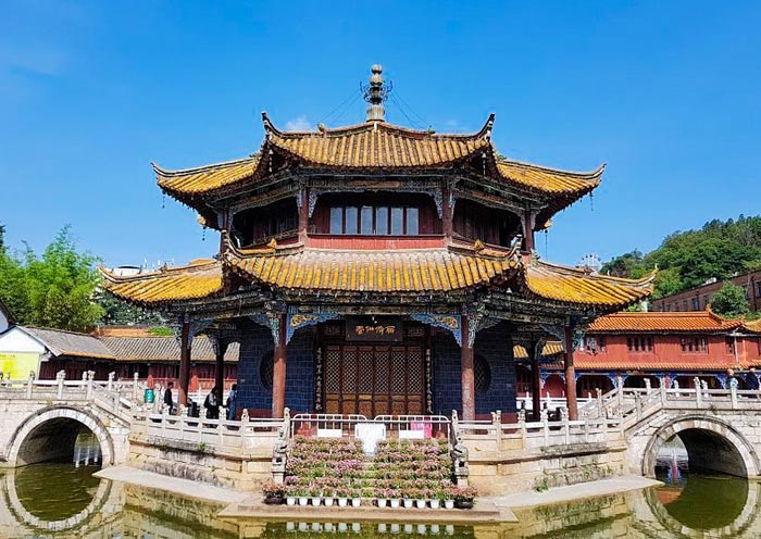 Symmetrical Architecture, Yuantong Temple