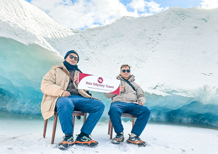 Our Guests at Laigu Glacier Our Guests at Laigu Glacier