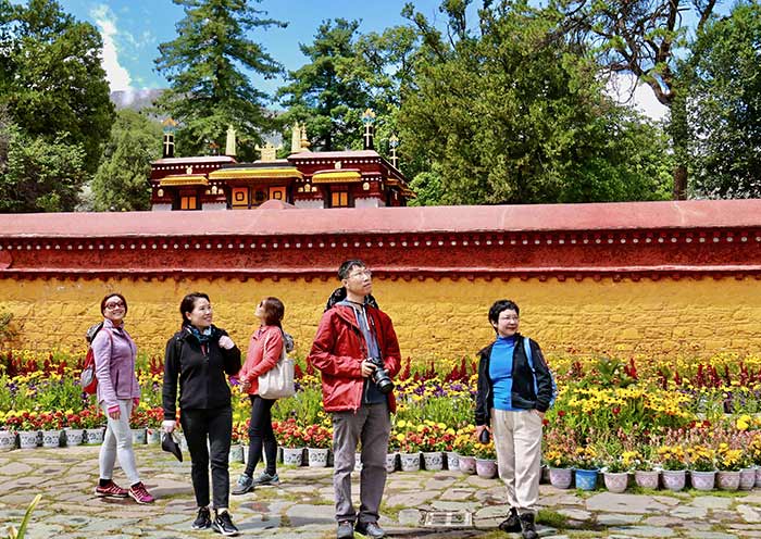 Our Guests at Norbulinka, Lhasa