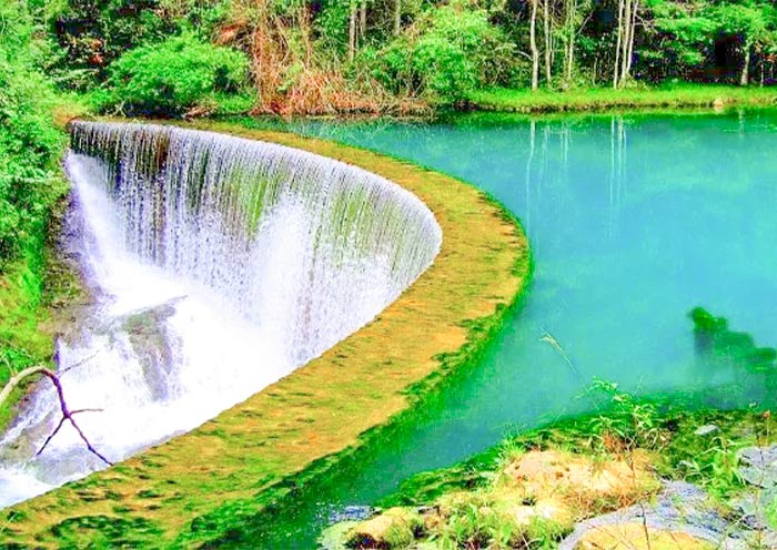 Wolong Pond in Libo Xiaoqikong Scenic Area