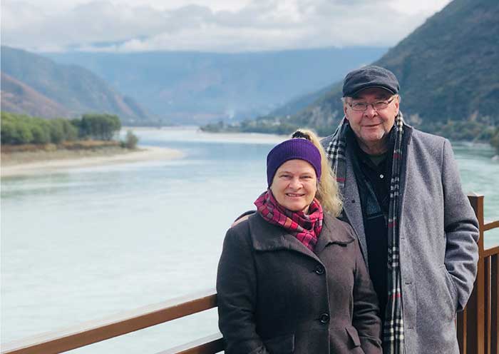 Our dear guests visited the First Bend of Yangtze River
