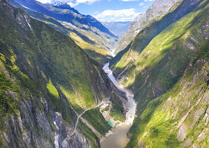 Overlooking Tiger Leaping Gorge
