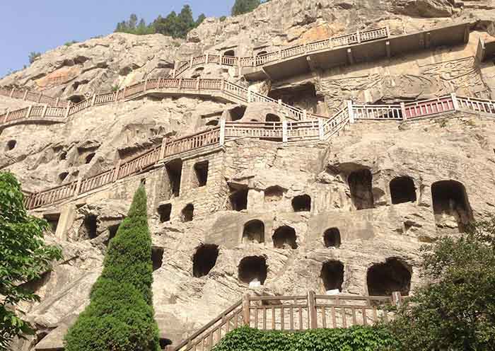 Longmen Grottoes in Luoyang