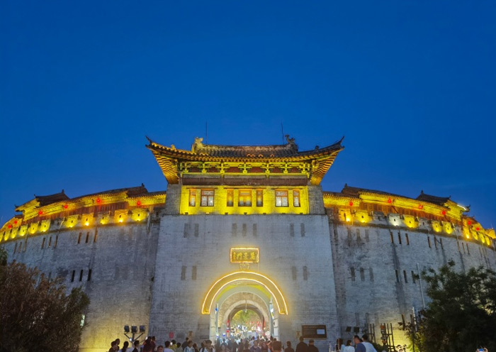 Luoyang Old Town Lijing Gate