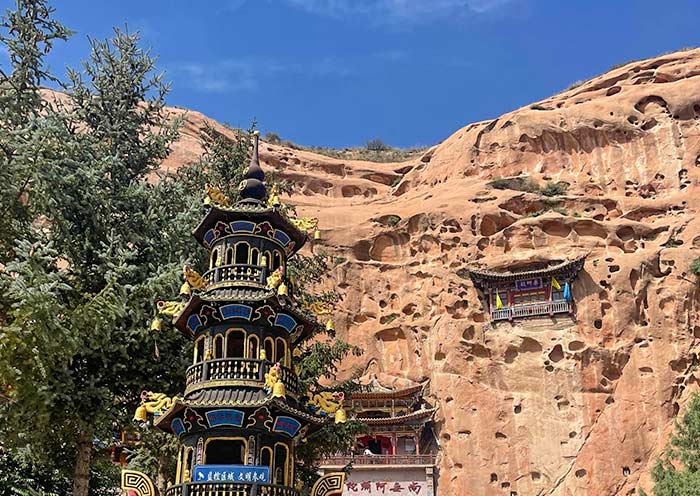 Grottoes on cliff, Mati Temple