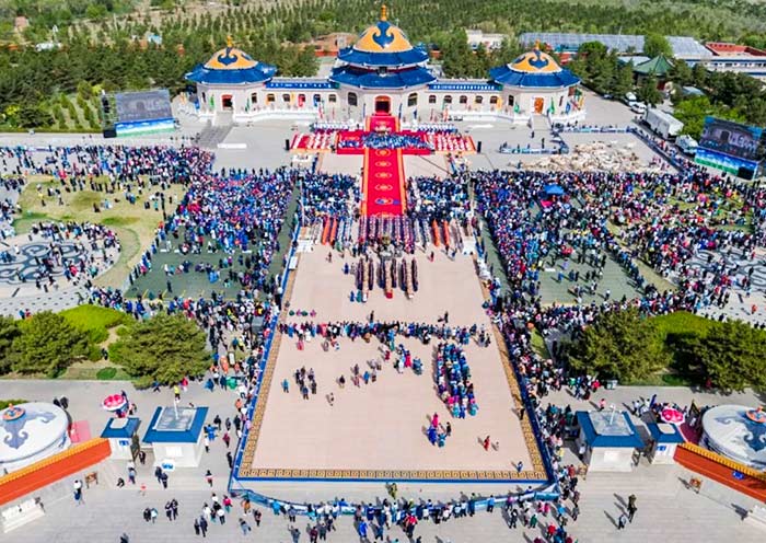Memorial Rituals for Genghis Khan