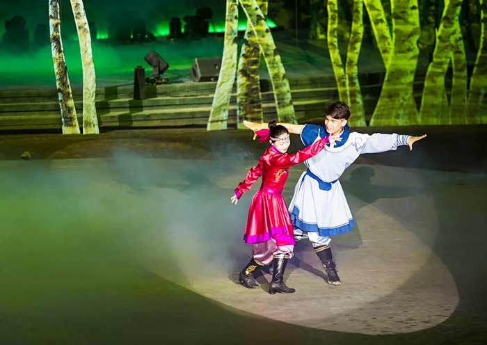 Mongolian Love Story, Meeting at Aobao Show