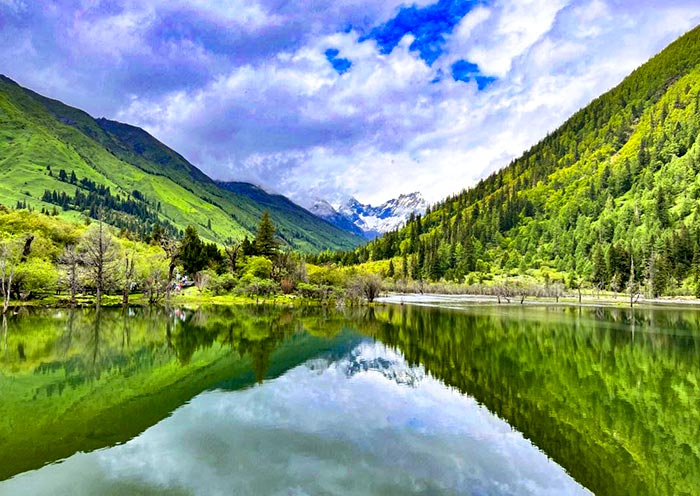 Shuangqiao Valley Stunning Scenery 
