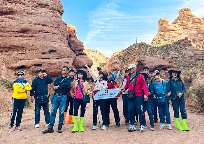 Hike in Pingshan Lake Grand Canyon