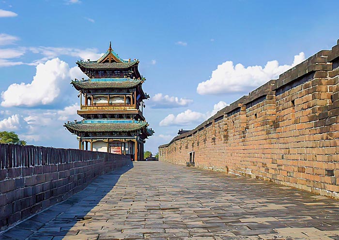 Hike on Pingyao Ancient City Wall