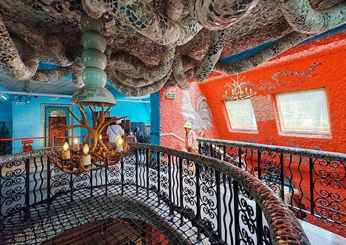 Inside Porcelain House, Tianjin
