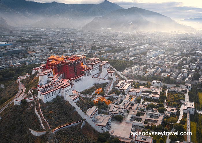 A Bird's-eye View of the Magnificent Potala Palace Lhasa Potala Palace