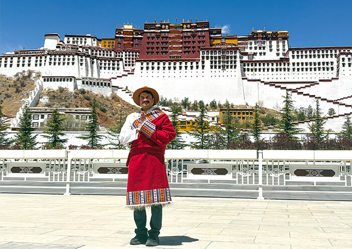 Travel with AOT in Potala Palace