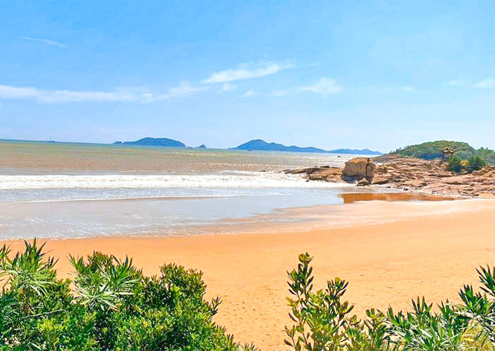 Putuoshan Beach