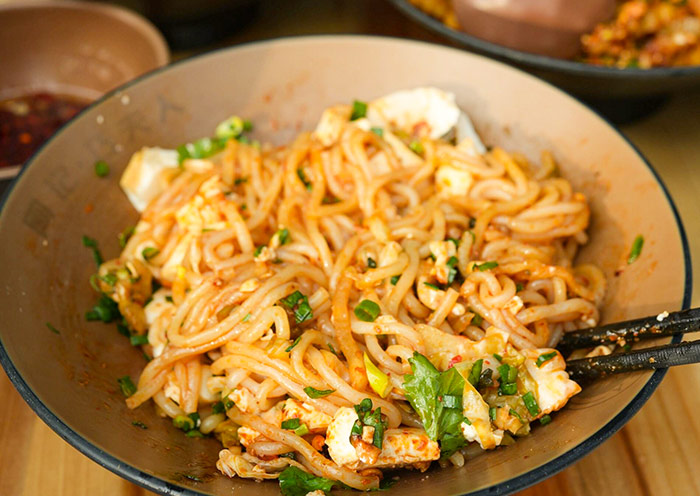 Rice Noodle with Bean Curd (豆花米线)