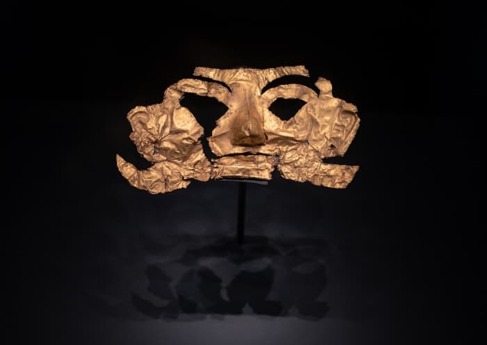 Gold Mask in Sanxingdui Museum  Gold Mask in Sanxingdui Museum