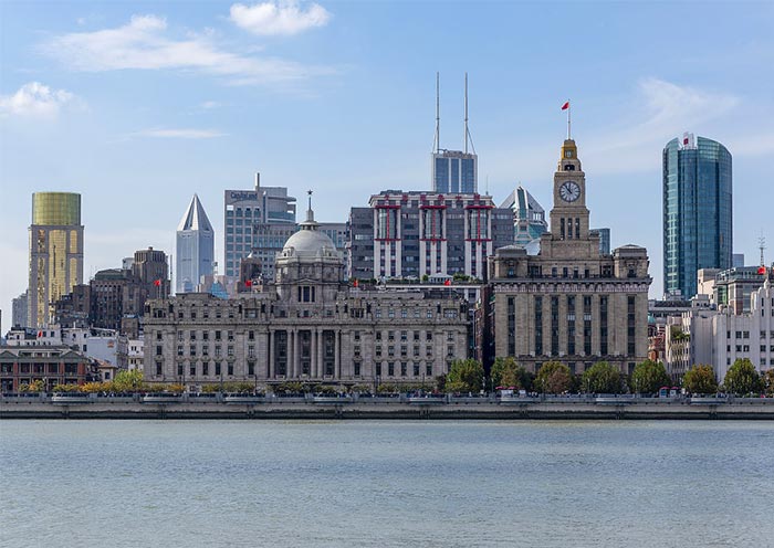 Admire the Bund Architectural Complex from Pudong